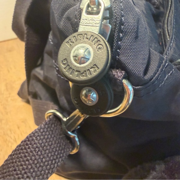 NWT Kipling Cyrene Blue Canvas Crossbody Travel Bag with Iconic Monkey Keychain - Picture 4 of 14